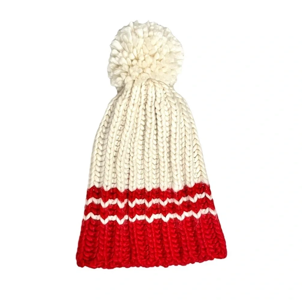 Express pom beanie